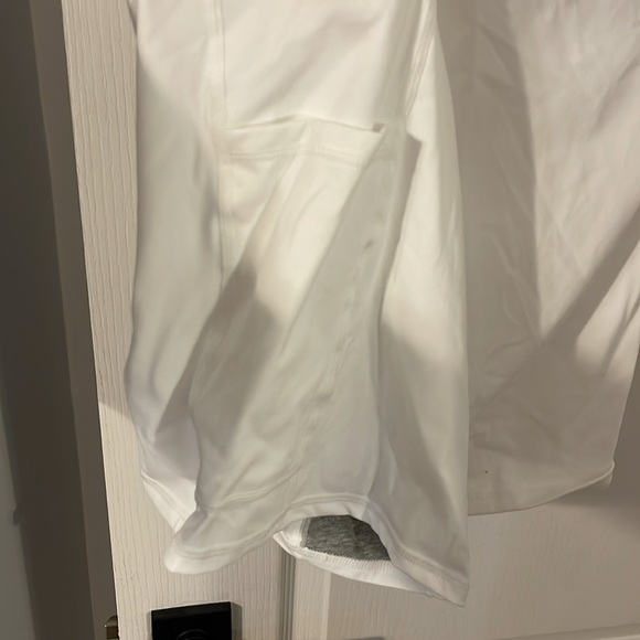 Viral Halara dress with shorts - Picture 4 of 6